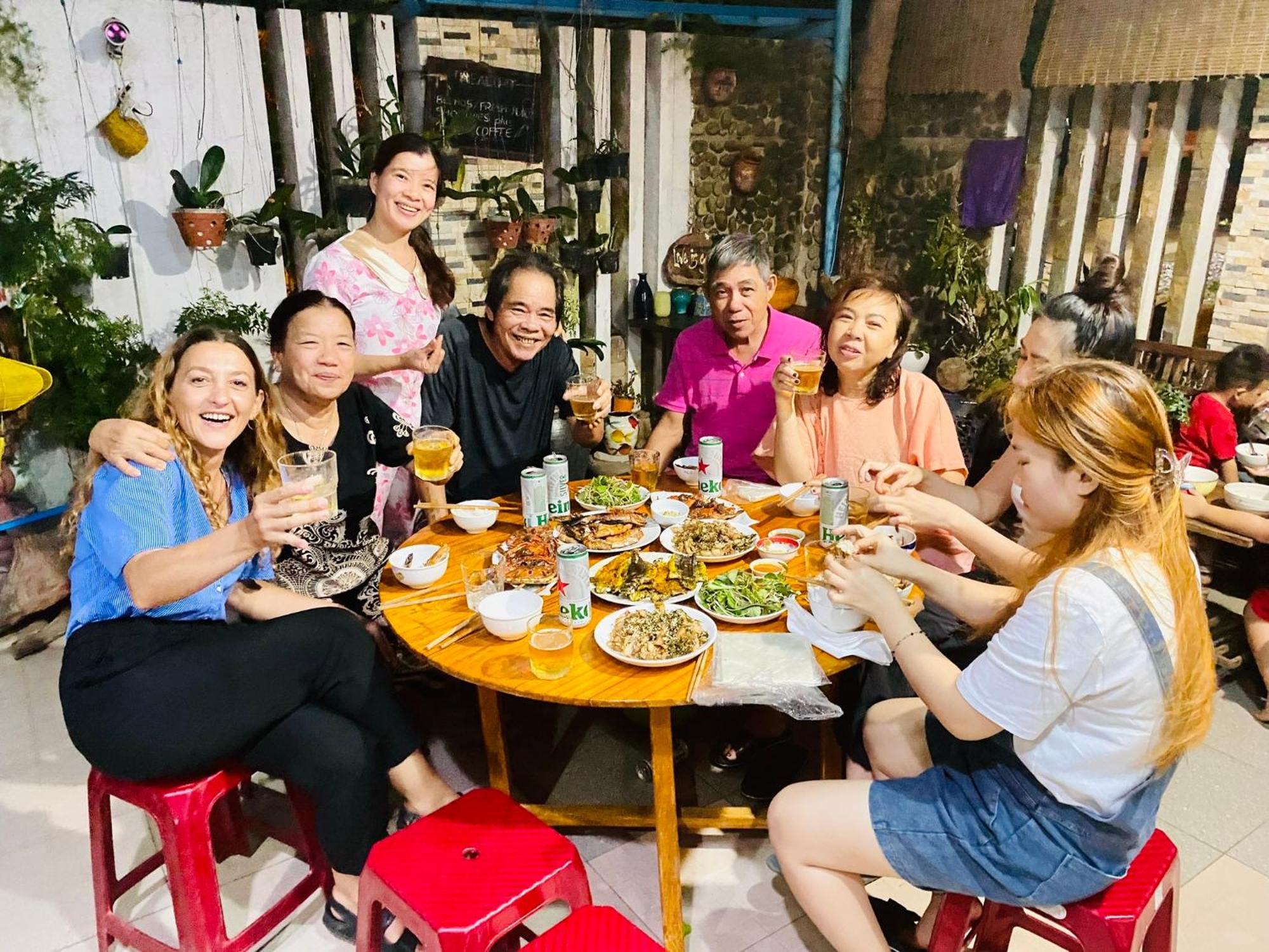 Golden Lantern Tam Thanh Homestay Tam Kỳ Exteriör bild